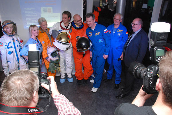 A space fashion show with cosmonaut Samokutyajew in honour of the 20th anniversary of the Mittweida Space Museum